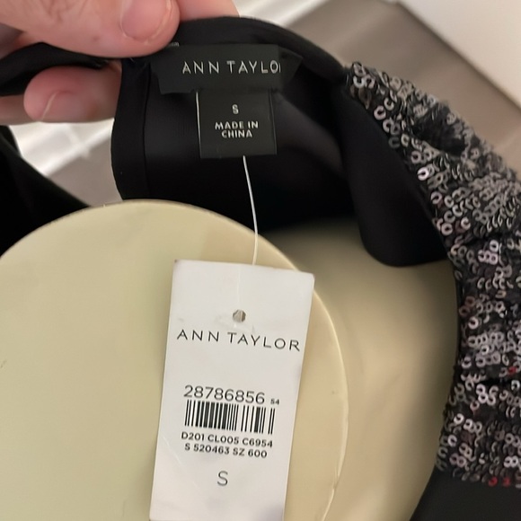 Ann Taylor Black Sequin Flutter Sleeve Top NWT - Picture 6 of 7